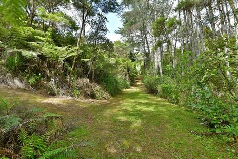 Photo of property in 142 Wade River Road, Wade Heads, Whangaparaoa, 0932