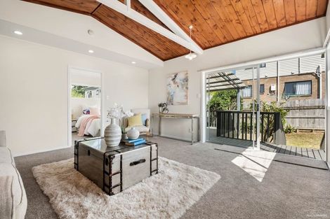 Photo of property in 38 Schnapper Rock Road, Schnapper Rock, Auckland, 0632