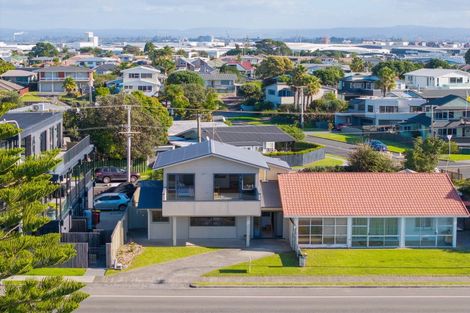Photo of property in 208a Marine Parade, Mount Maunganui, 3116
