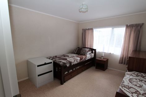 Photo of property in 3 Matilda Place, Weymouth, Auckland, 2103