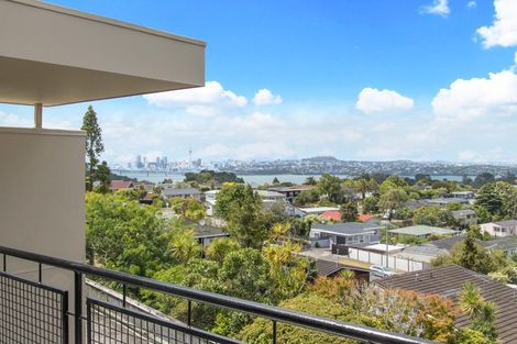 Photo of property in 9/166 Mokoia Road, Chatswood, Auckland, 0626