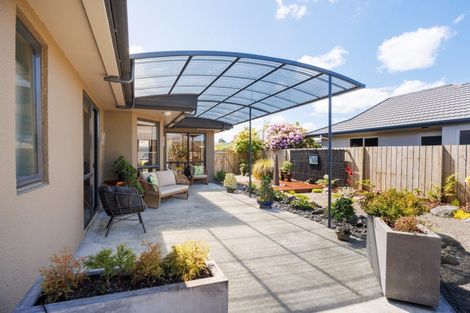 Photo of property in 4 Meridian Grove, Kelvin Grove, Palmerston North, 4414