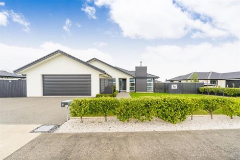 Photo of property in 19 George Street, Bulls, 4818