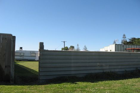 Photo of property in 5 Rangitane Street, Himatangi Beach, Foxton, 4891