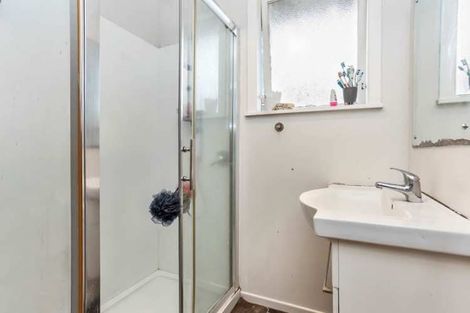 Photo of property in 127 Glengarry Road, Glen Eden, Auckland, 0602