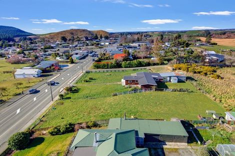 Photo of property in 27 Gorge Road, Clinton, 9534