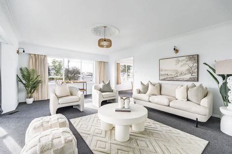 Photo of property in 54 Wairau Road, Oakura, 4314