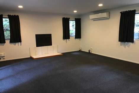 Photo of property in 30b Brunton Place, Glenfield, Auckland, 0629