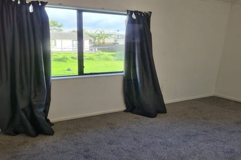 Photo of property in 72 Maplesden Drive, Clendon Park, Auckland, 2103