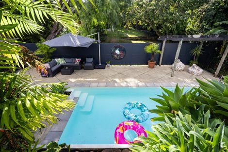 Photo of property in 5 Marnane Terrace, St Andrews, Hamilton, 3200