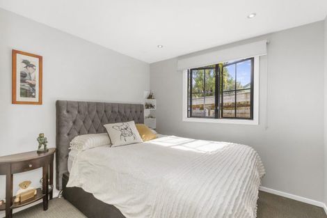 Photo of property in 12 Heretaunga Square, Silverstream, Upper Hutt, 5019