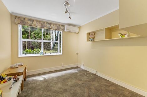 Photo of property in 15b Kakariki Grove, Waikanae, 5036