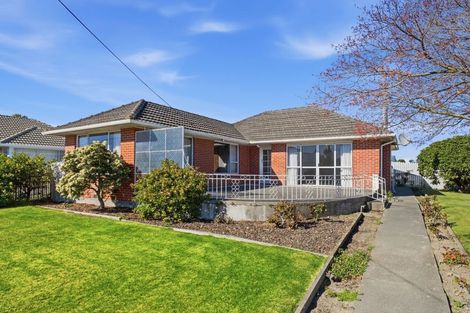 Photo of property in 33 Staveley Street, Avonhead, Christchurch, 8042
