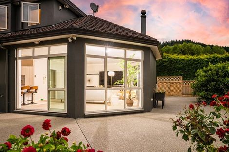 Photo of property in 35 Eucalyptus Way, Nikau Valley, Paraparaumu, 5032