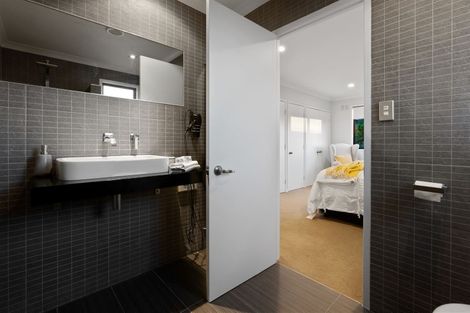 Photo of property in 14 San Martin Place, Goodwood Heights, Auckland, 2105