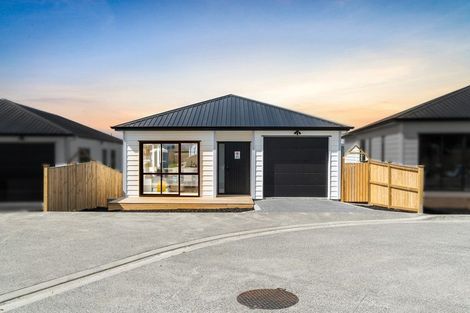 Photo of property in 73 Tributary Parade, Karaka, Papakura, 2113