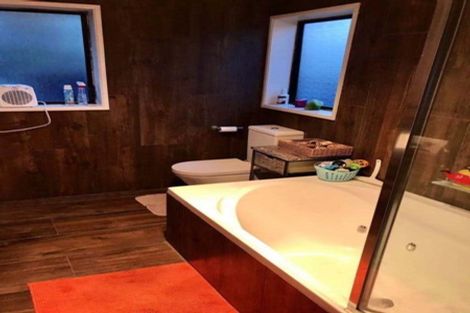 Photo of property in 7 Kallaroo Place, Botany Downs, Auckland, 2010