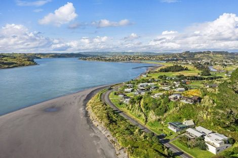Photo of property in 131 Riria Kereopa Memorial Drive, Raglan, 3297
