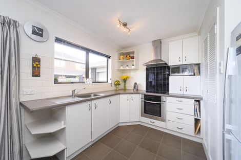 Photo of property in 33 Aintree Crescent, Awapuni, Palmerston North, 4412