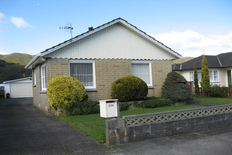 Photo of property in 224 Wellington Road, Wainuiomata, Lower Hutt, 5014