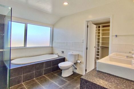 Photo of property in 1/36 Lake Pupuke Drive, Takapuna, Auckland, 0622