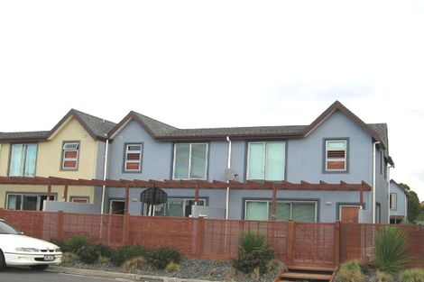 Photo of property in 6/15 Clearwater Cove, West Harbour, Auckland, 0618