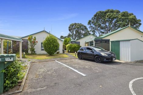 Photo of property in 2/70 Whiteley Street, Moturoa, New Plymouth, 4310