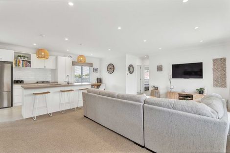 Photo of property in 54a Cloten Road, Stratford, 4332