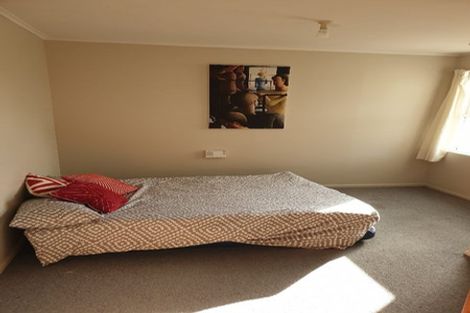 Photo of property in 18 Barron Drive, Green Bay, Auckland, 0604