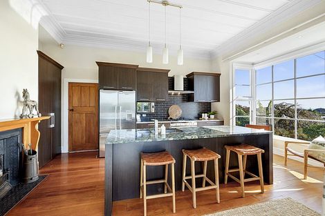 Photo of property in 103 Fulford Street, New Plymouth, 4310