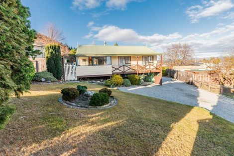 Photo of property in 27 Fraser Street, Clyde, 9330