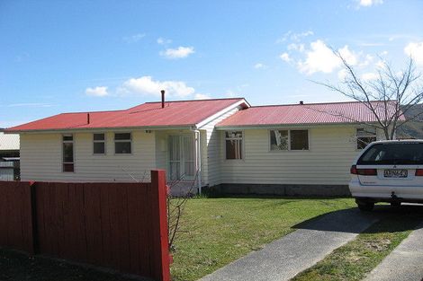 Photo of property in 31 Antrim Crescent, Wainuiomata, Lower Hutt, 5014