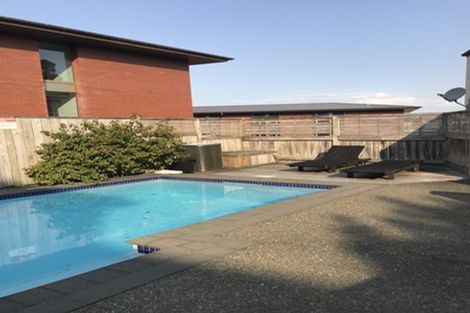 Photo of property in 6m Carlton Gore Road, Grafton, Auckland, 1023