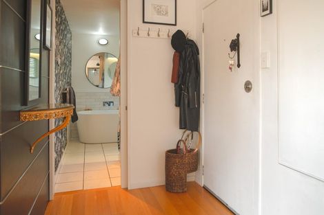 Photo of property in 61a Mortimer Terrace, Brooklyn, Wellington, 6021