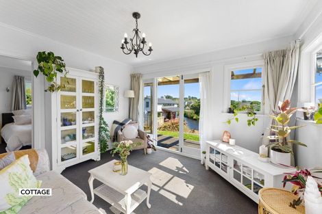 Photo of property in 106 Paetawa Road, Peka Peka, Waikanae, 5391