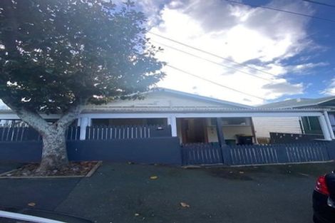 Photo of property in 17 Lawrence Street, Newtown, Wellington, 6021