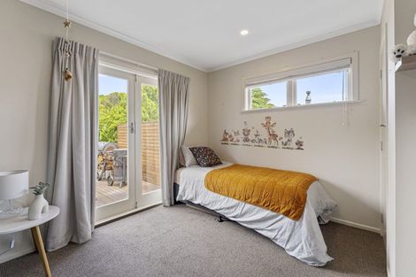 Photo of property in 38 Kaitawa Crescent, Paraparaumu, 5032