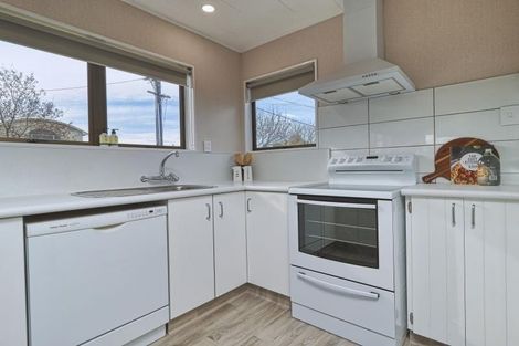 Photo of property in 12 Avenue Road, Greenmeadows, Napier, 4112