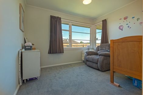 Photo of property in 28 Vernon Avenue, Takaro, Palmerston North, 4412