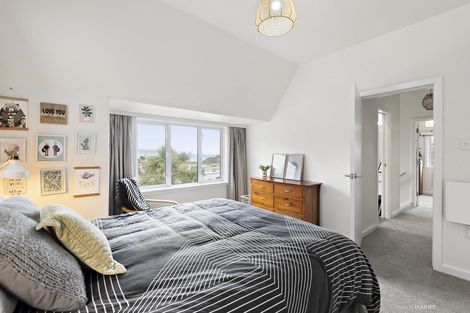 Photo of property in 11 Knoll Street, Island Bay, Wellington, 6023