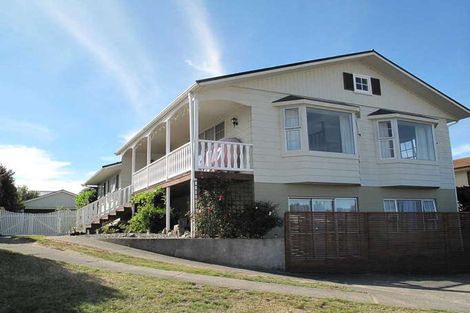 Photo of property in 16 Glengarry Place, Hilltop, Taupo, 3330