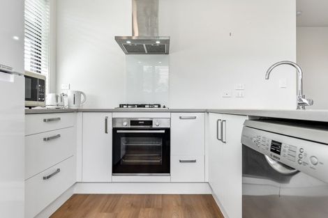 Photo of property in 2/14 Mitcham Avenue, Forest Lake, Hamilton, 3200