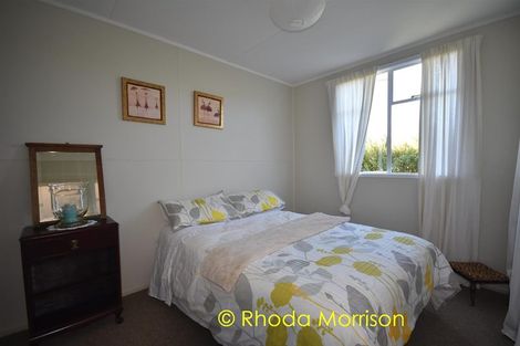 Photo of property in 42 Sandy Beach Road, Tinopai, 0593