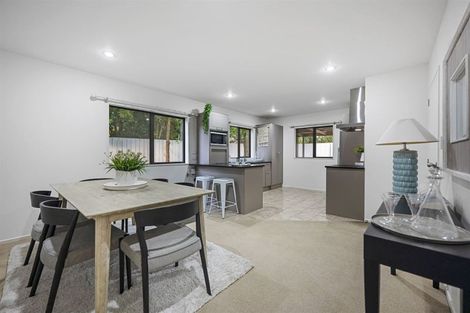 Photo of property in 209a Forrest Hill Road, Forrest Hill, Auckland, 0620