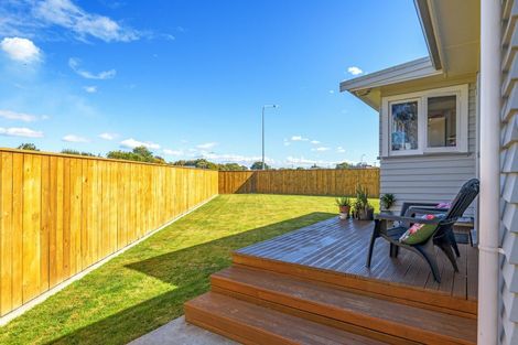 Photo of property in 8 Walton Street, Bulls, 4818