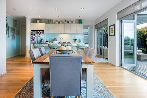 Photo of property in 131 Kowhai Road, Mairangi Bay, Auckland, 0630