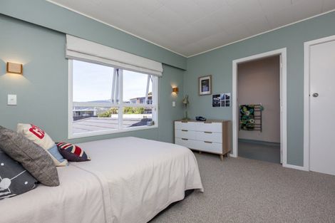 Photo of property in 30 Newry Road, Raumati Beach, Paraparaumu, 5032