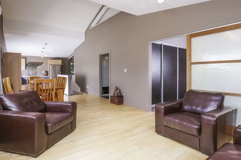 Photo of property in 167 Woodlands Park Road, Titirangi, Auckland, 0604