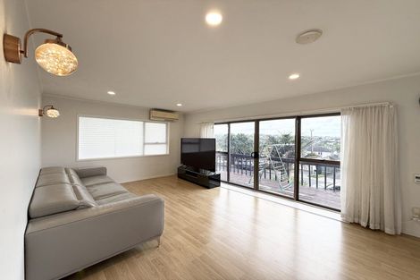 Photo of property in 1/16 Quebec Road, Milford, Auckland, 0620