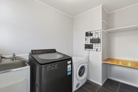 Photo of property in 14 Mangos Place, Pakuranga, Auckland, 2010